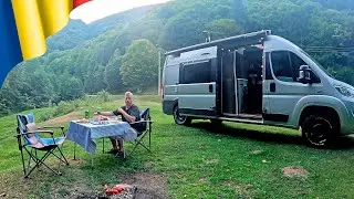 PAMPER THE CAMPER! New tyres and paintwork // Vanlife Romania