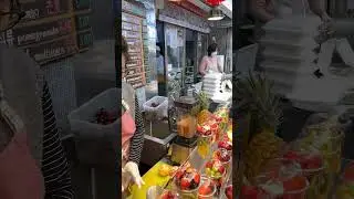 Fresh Fruit Juice in Gwang Jang Market  - Korean Street Food #shortsvideo