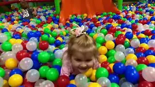 Joki Joya - Vikusya jumps on trampolines in the Jokey Joya Children's Park