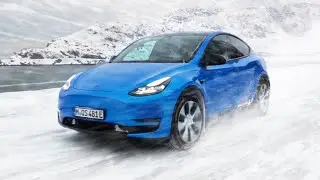 Tesla Model Y vs. Skoda vs. Nordkap im Winter! (Driving North Doku)