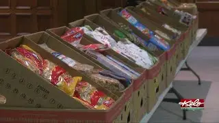 Pop up grocery store helps families save money