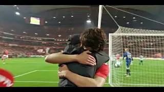 ❤⚪ O abraço de João Félix a Hugo Félix.