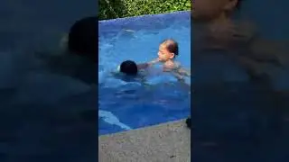 Дети Тимати отдыхают с бабушкой