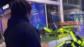 I won 10,000 Tickets AT DAVE & BUSTER ARCADE!!