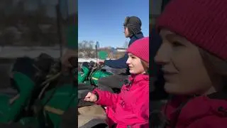 Девушку ПЕРВЫЙ раз прокатили в люльке УРАЛА 😱🔥