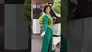 Shy Shrek barely touching Fionas back! So cute! At Universal Studios Japan Meet and Greet.