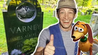 Grave of Jim Varney ERNEST P WORRELL & Slinky Dog TOY STORY