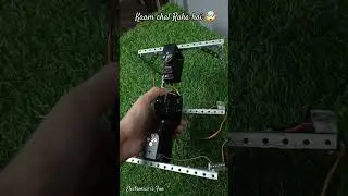 Kaam Chal Raha  hai  Robot par 💡🥳 #arduinoproject #shorts #viral #youtubeshorts