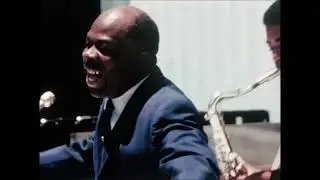 RUFUS THOMAS  -  (LIVE) Walking The Dog  1969