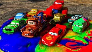 Looking For Lightning McQueen: McQueen, Dinoco McQueen, Cruz Ramirez, Jackson Storm, Ramone cars