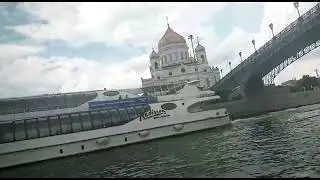 Водная прогулка по Москве.