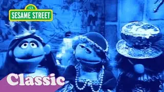 Big Bird’s Blue Crayon Story with Bob | Sesame Street Classic