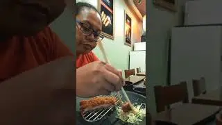 Kunyari marunong mag chopstick✌😂