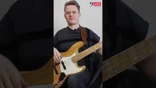 Следите за положением тела при игре на бас-гитаре. Это важно! 