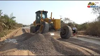 Excellence Motor Grader Working Operator Pushing Gravel Skills | Operator Excellence Motor Grader