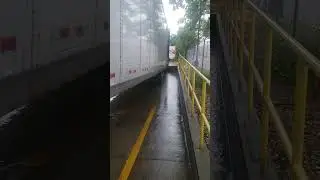 вода не успевает уходить налило около метра