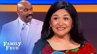 Caliente! Steve Harvey flirts with Bea in Spanish!