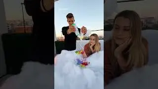 He used pillows and paint to create this EPIC photo.. 🤯