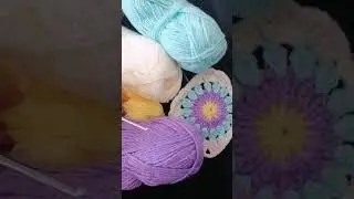 Вяжу кардиган из бабушкиного квадрата #вязаниекрючком #crochet #вязаниеспицами #плед