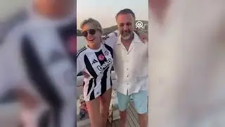 Sharon Stone'a Bodrum'da Beşiktaş forması hediye edildi