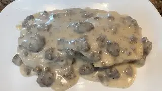 Homemade Country Sausage Gravy - Biscuits and Gravy