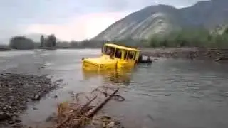 Юмор. Смешное видео. Кировец не.тонет.