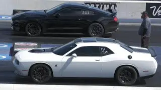 Mustang GT vs Dodge Challenger R/T Scat Pack Shaker