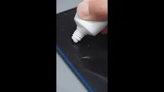 What happens when you apply toothpaste on a cracked phone screen?