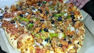 Domino's Big chicken pizza with more toppings SEO