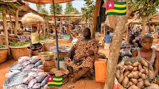 Rural African village market day in Togo 🇹🇬 . Cheapest food Market Anfoin Togo 🇹🇬 West Africa 🌍.