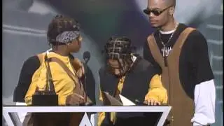 Kris Kross Wins Rap/Hip Hop New Artist -- AMA 1993