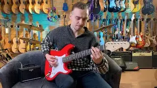 Fender Squier MM Strat HT Red || Metallica - Enter Sandman (Short Demo) #GuitarStoreRiffs