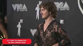 Benson Boone on 2024 VMAs Red Carpet