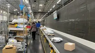 How does an Amazon single-day distribution center handle Cyber Monday?