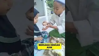 momen haru ketika santri suapin adik perempuan nya saat makan ‼️