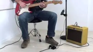 iRig Stomp quick demonstration - The first stompbox guitar interface for iPhone/iPod touch/iPad