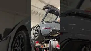 GT4RS arriving from Germany with aero that’s mounted during PDI. Details👏🏼 #gt4rs #porsche #shorts