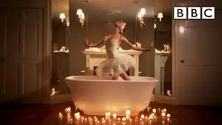 Swan Lake performed in 27 bathtubs!  - BBC