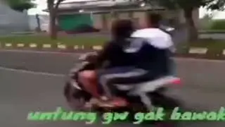 video balapan liar di bubarkan !!! 👮