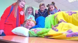 Училка УСНУЛА на уроке, ЗАГИПНОТИЗИРОВАЛИ Директора и Учителя в ШКОЛЕ
