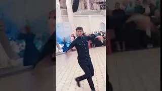 ПАРЕНЬ МОЛОДЕЦ👏 КЛАССНО ТАНЦУЕТ 🔥 