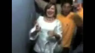 Mi tia Cachonda le encanta que se la arrepeguen XD