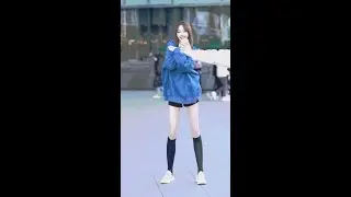 I like her style. 🤗#dancinggirl #asiangirl #beautifulgirl #prettygirl #coolgirls #longleg  #Shorts