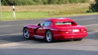 Oldskool American supercar: Dodge Viper RT/10 Roadster startup and acceleration [Lovely Sounds]