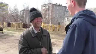 Помогли бабушке / Купили продукты.