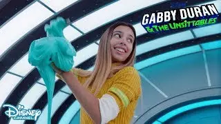 Entertaining An Alien 🎮| Gabby Duran & The Unsittables | Disney Channel UK