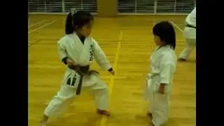 Gohonkumite by a 3-year-old girl Chitose(white belt)  [2013-03-09]