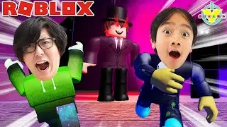 BEWARE the Evil Magician!! Let's Play with Ryan & Daddy