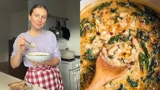 Creamed Beans and Greens (vegan) // an easy, weeknight-friendly white bean and chard stew