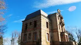 A mansard roof, ready for the second stage.